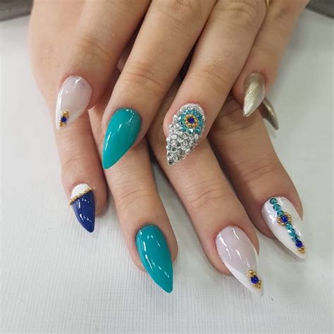 stiletto style nails